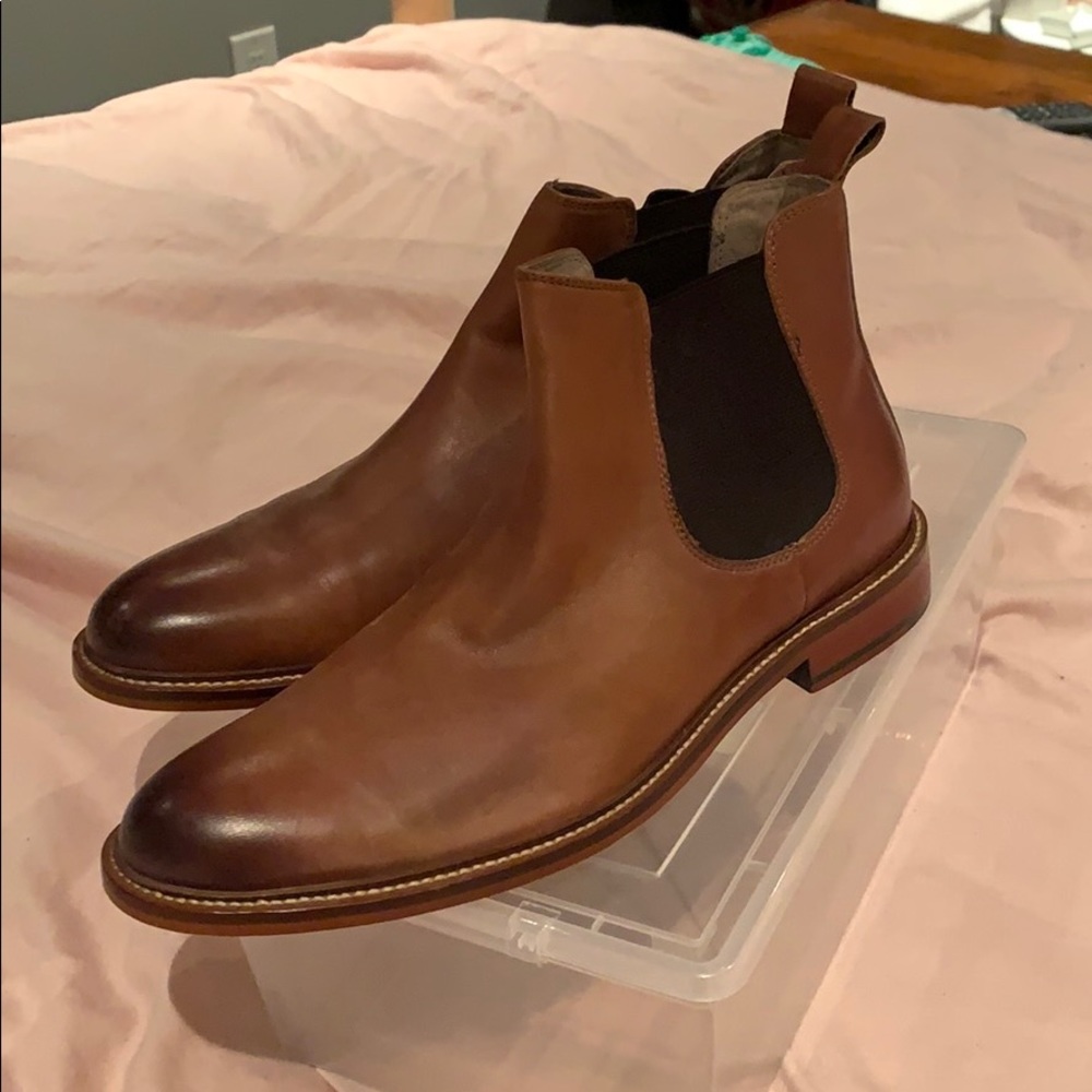 Men’s Chelsea boots size 8.5 new